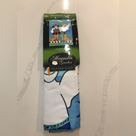 Outdoor Decorative Appliqué Flag Large Snow Birds Rock NWT 29x42 - Picture 3 of 3